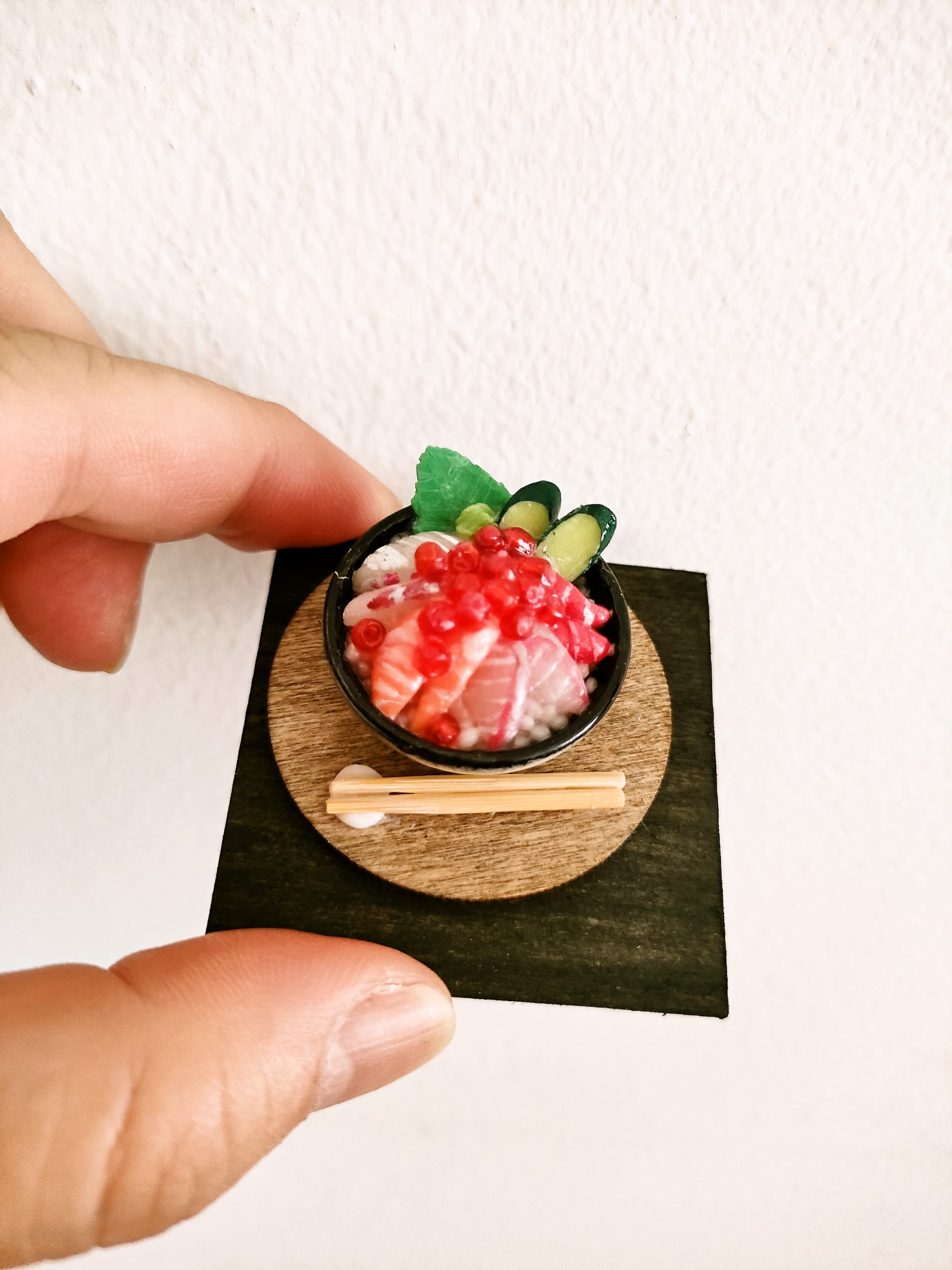 ツクルヒトタチ博in京都文化博物館2025 EGGNWORKS エッグンワークス ミニチュアスーパーりりマート 海鮮丼