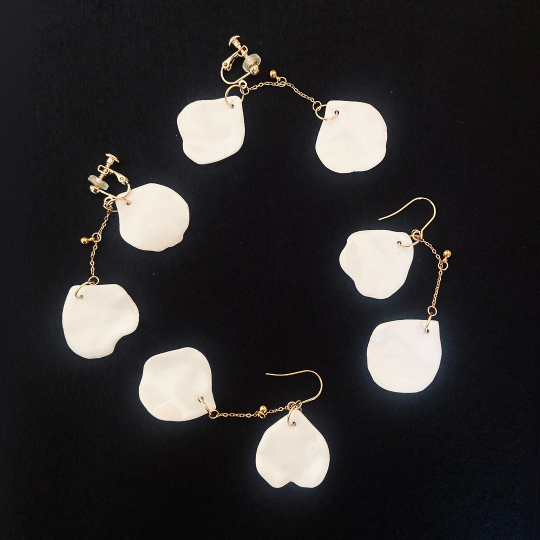 EggnWorks Museum エッグンワークス ミュージアム ひらひら花びら　陶器のピアス