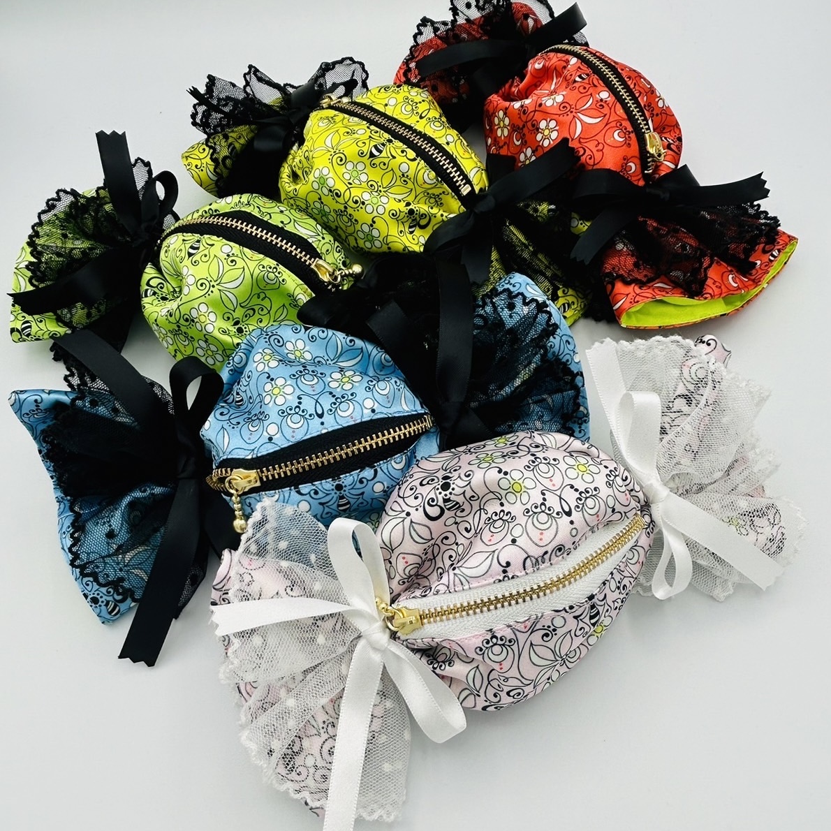 EGGNWORKS エッグンワークス ツクルヒトタチ博 キャンディポーチ RUNRUN