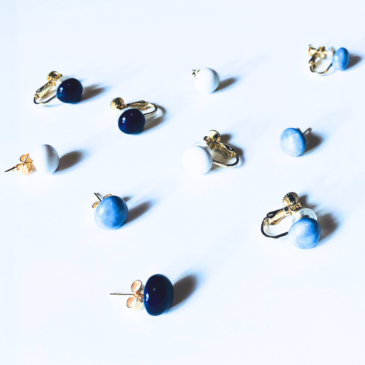 EGGNWORKS エッグンワークス ツクルヒトタチ博in京都文化博物館2025 ひらひら花びら 陶器のピアス AtelierK