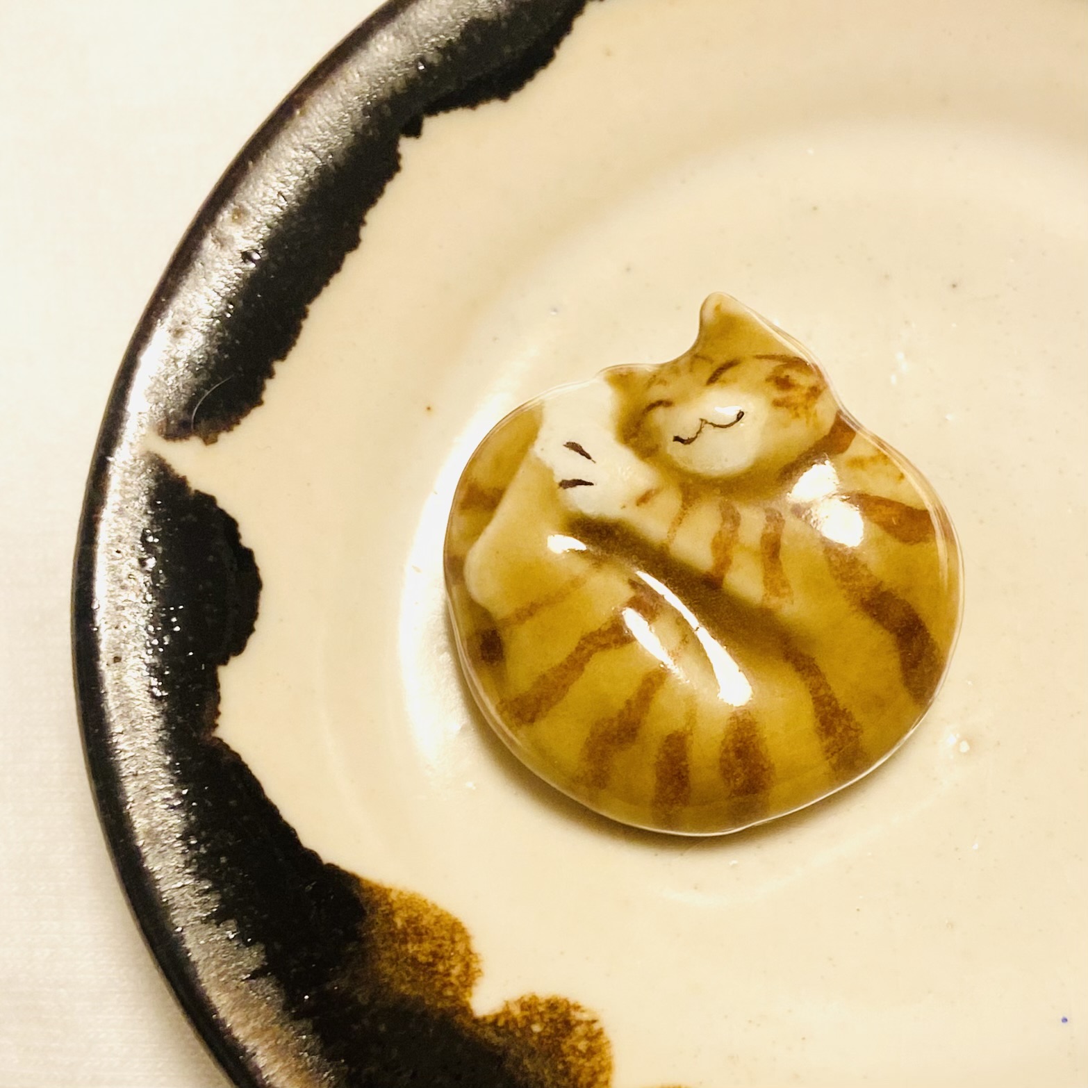 EGGNWORKS エッグンワークス ツクルヒトタチ博in京都文化博物館2025 ひらひら花びら 陶器のピアス AtelierK