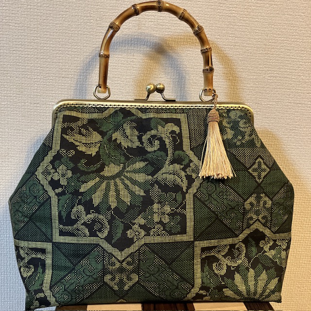 EggnWorks Museum エッグンワークス ミュージアム ハンドメイド　大島紬　着物リメイク　がま口バッグyochipiko