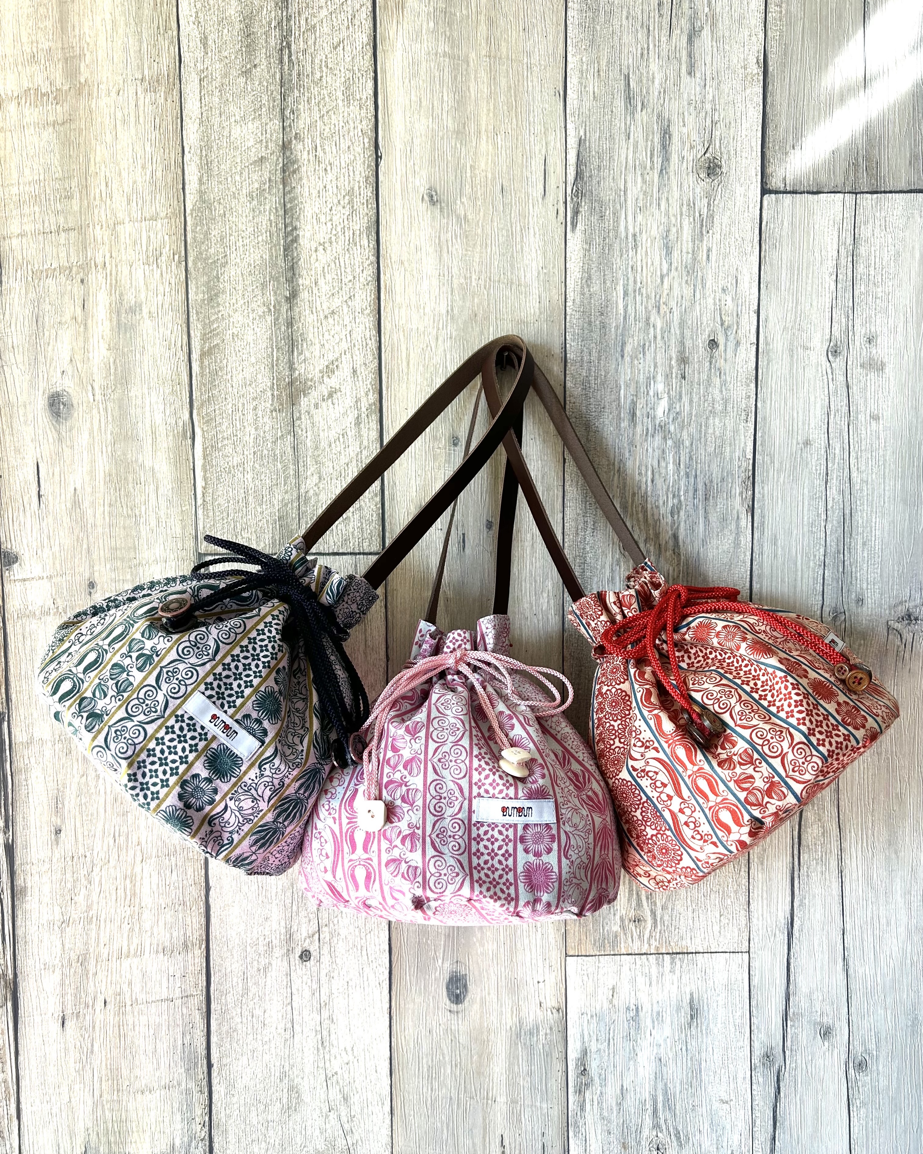 EGGNWORKS エッグンワークス ツクルヒトタチ オリジナル生地・巾着バッグ・ターバン・日傘・ミニトートバッグ・ポストカード　RUNRUN