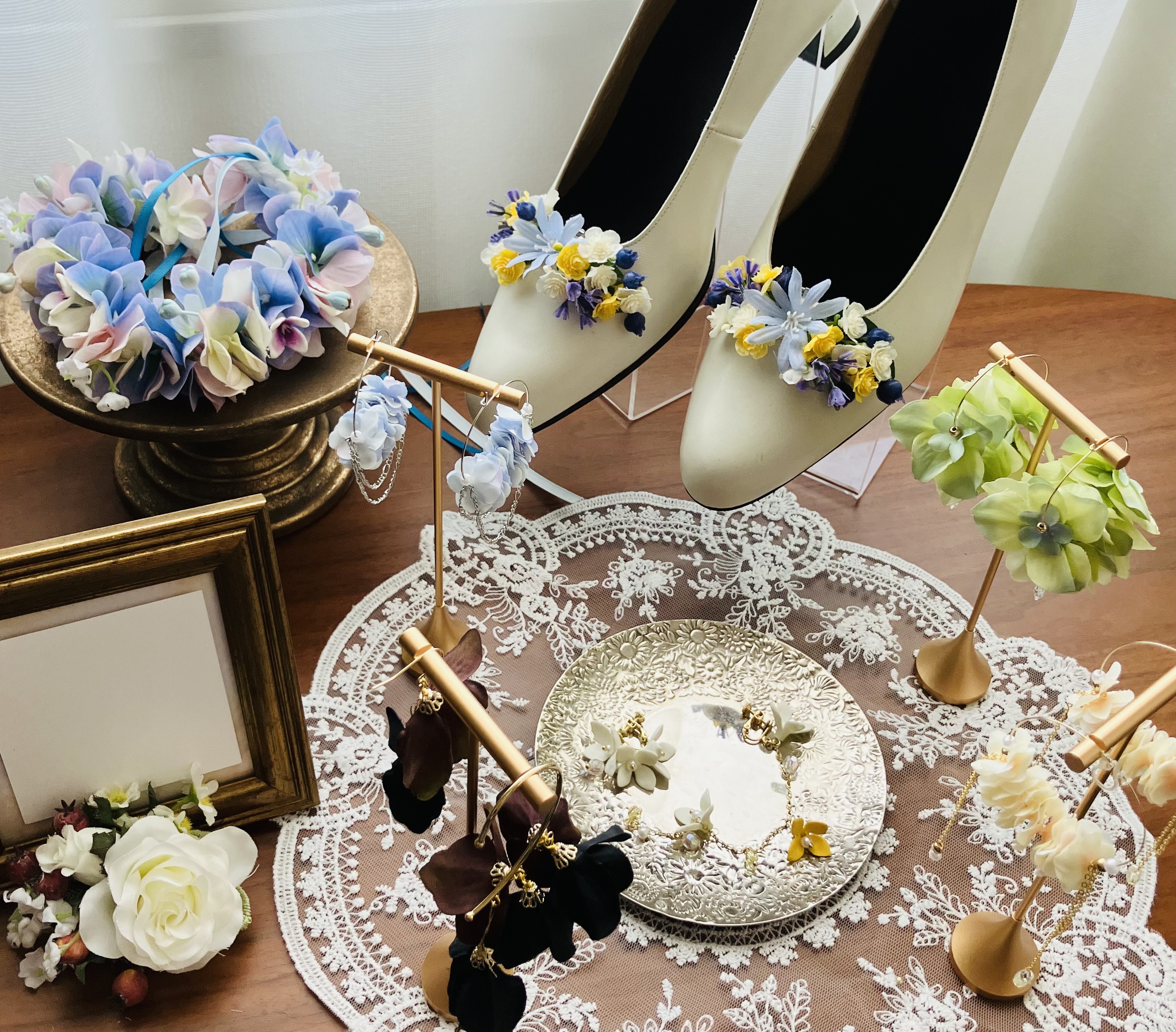 EGGNWORKS エッグンワークス ツクルヒトタチ博in大阪市中央公会堂2026 揺れる雪の花びらイヤーカフ iloinen875