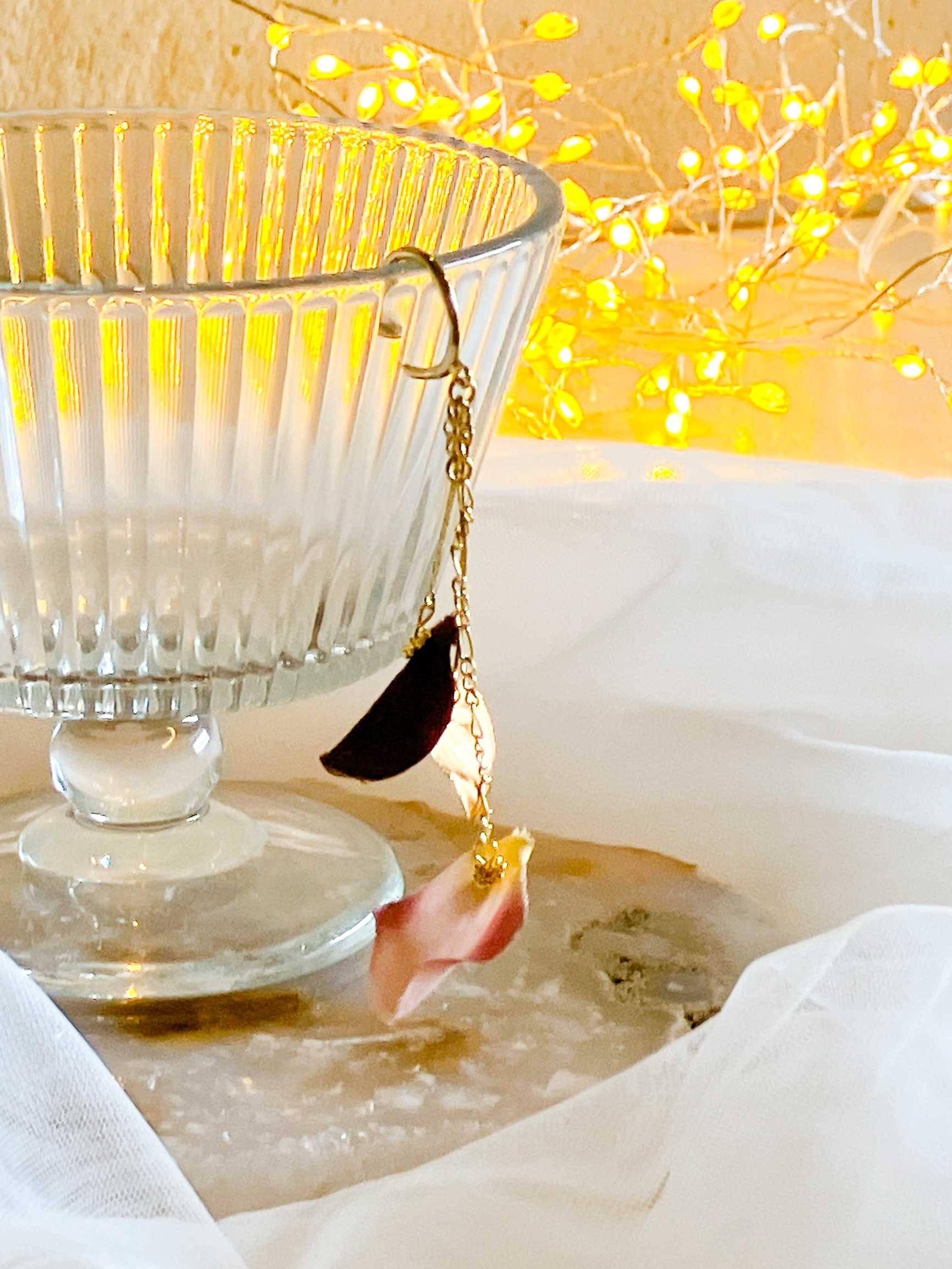 EggnWorks Museum エッグンワークス ミュージアム 揺れる雪の花びらイヤーカフiloinen875