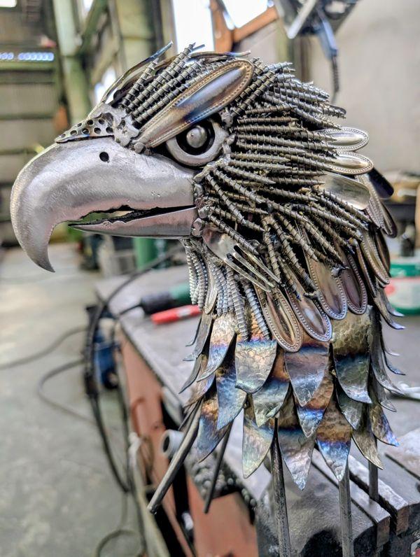 EggnWorks Museum エッグンワークス ミュージアム 葛藤の鷲