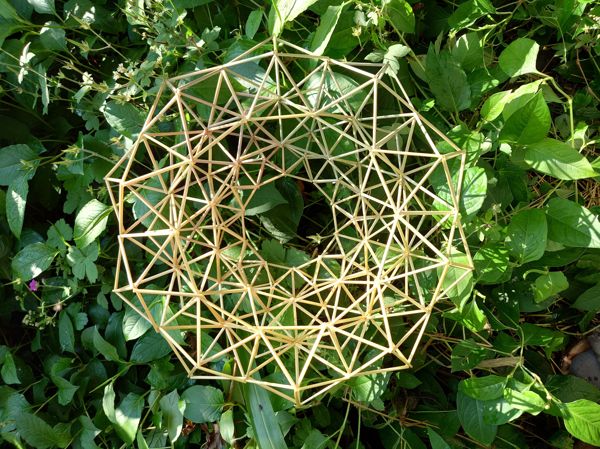 EggnWorks Museum 道端の草木でつくるヒンメリや動物たち
