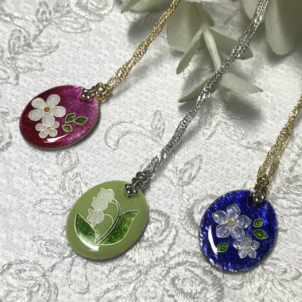 EGGNWORKS エッグンワークス ツクルヒトタチ博popup in 京都伊勢丹 待宵草とラピスラズリのペンダントトップ clover houseと雑貨屋lache clover house
