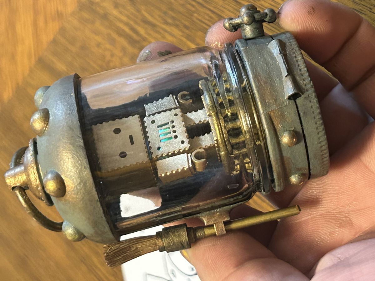 EggnWorks Museum エッグンワークス ミュージアム コペコロボの瓶詰めハラペコ鉄工所