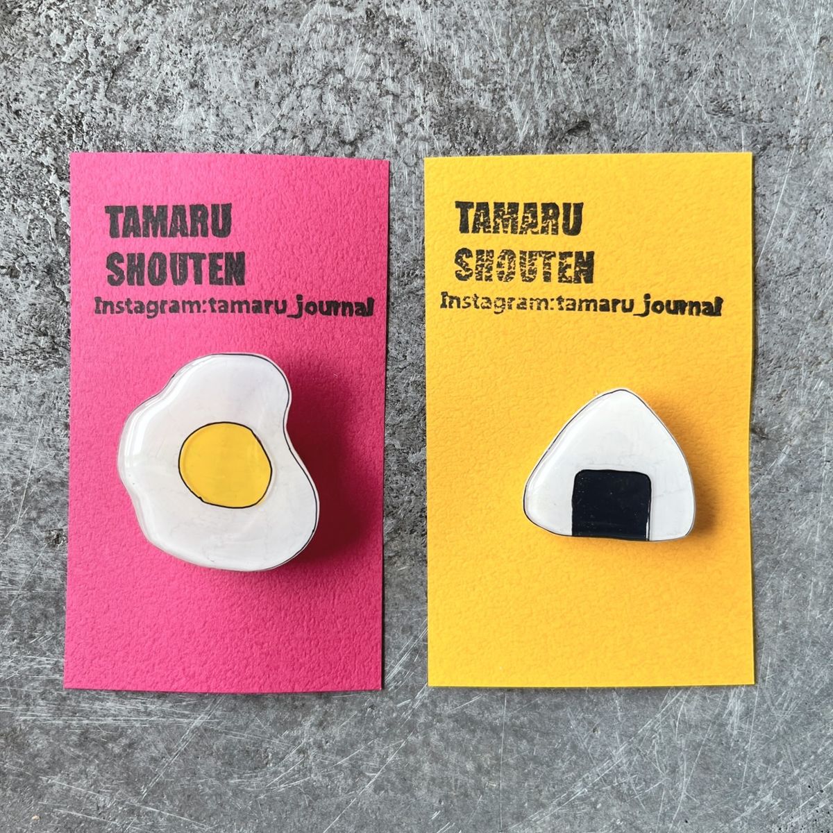 EggnWorks Museum エッグンワークス ミュージアム 目玉焼き、おにぎりのブローチ