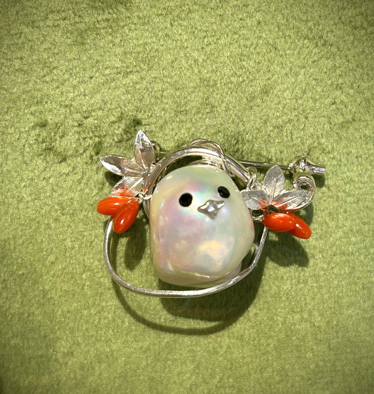 EggnWorks Museum エッグンワークス ミュージアム シマエナガブローチliccapon@gmail.com