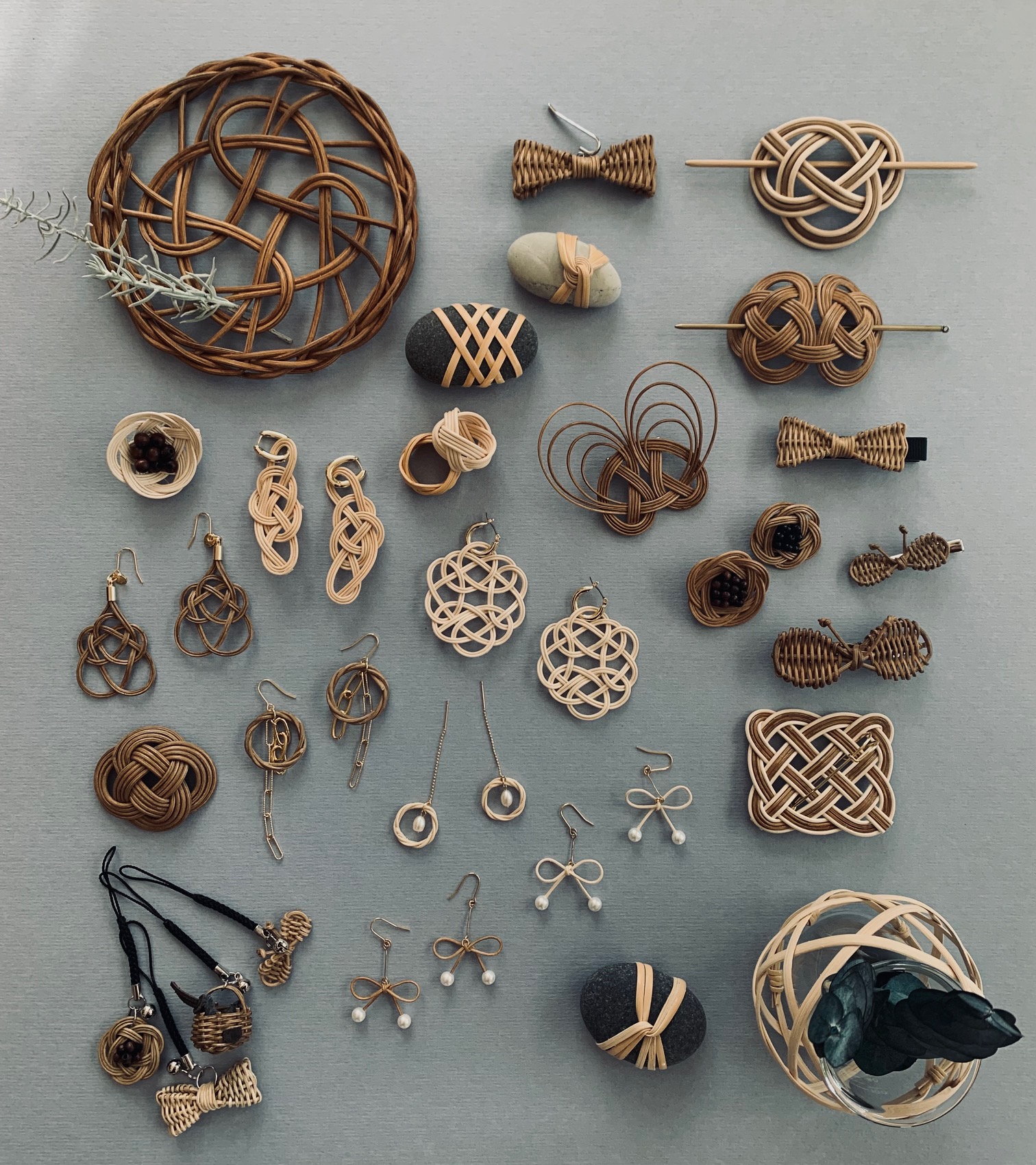 EggnWorks Museum エッグンワークス ミュージアム 藤 (ラタン) のアクセサリー小物とかごバッグ