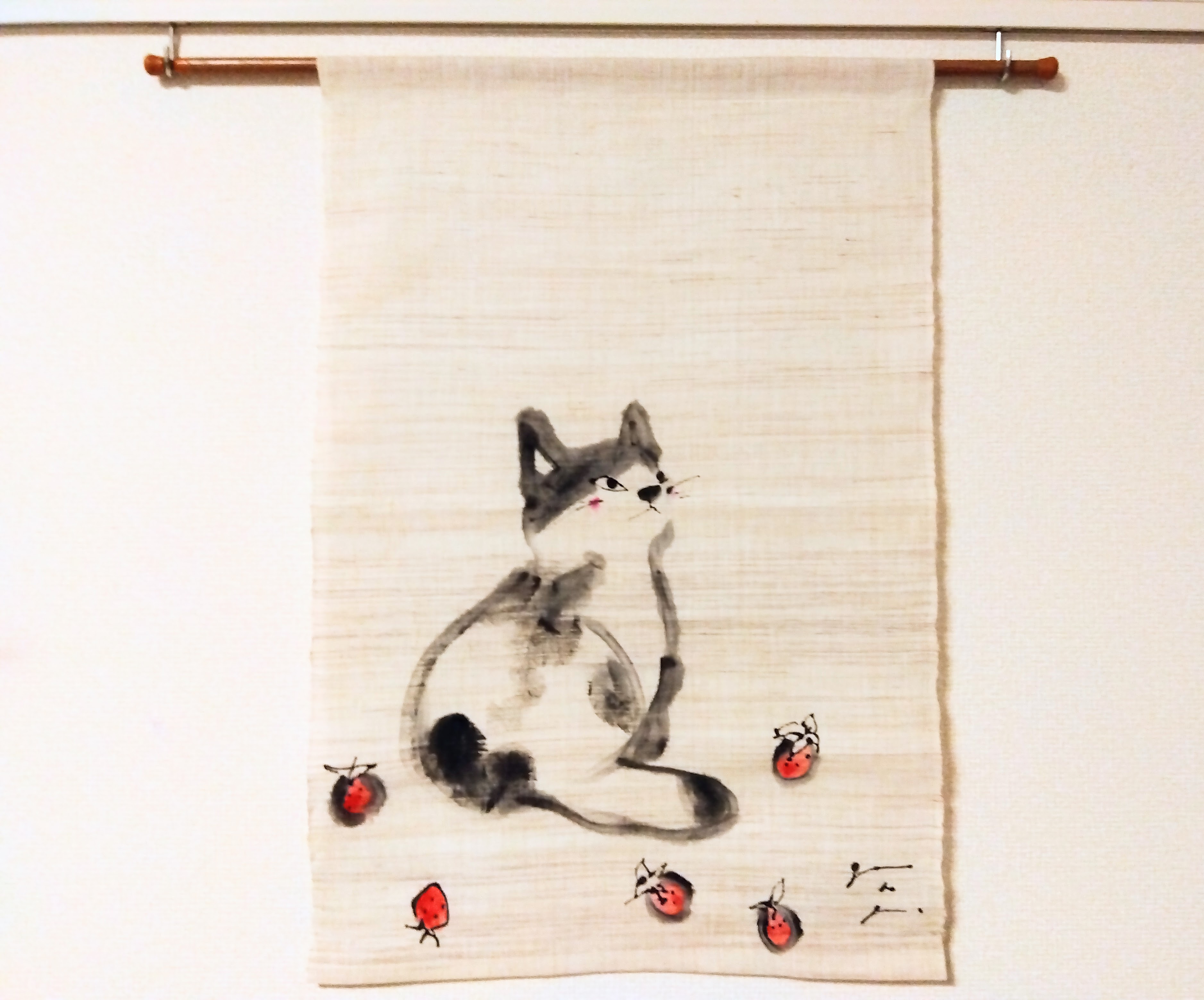 EggnWorks Museum エッグンワークス ミュージアム ねこと苺