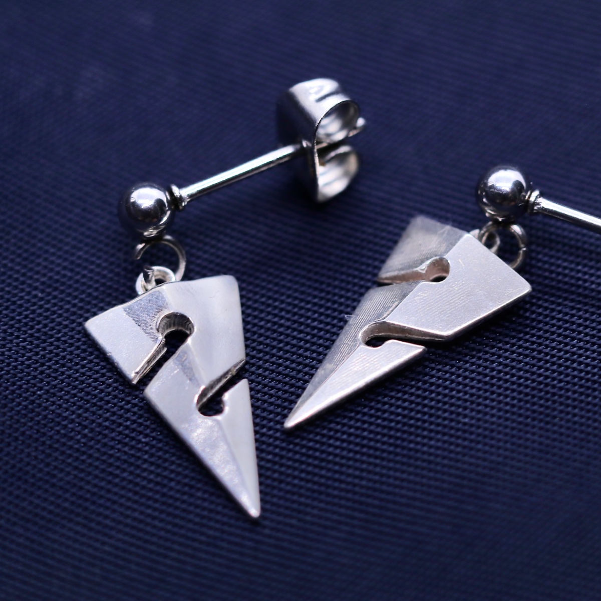 EggnWorks Museum エッグンワークス ミュージアム LINE ARROW
