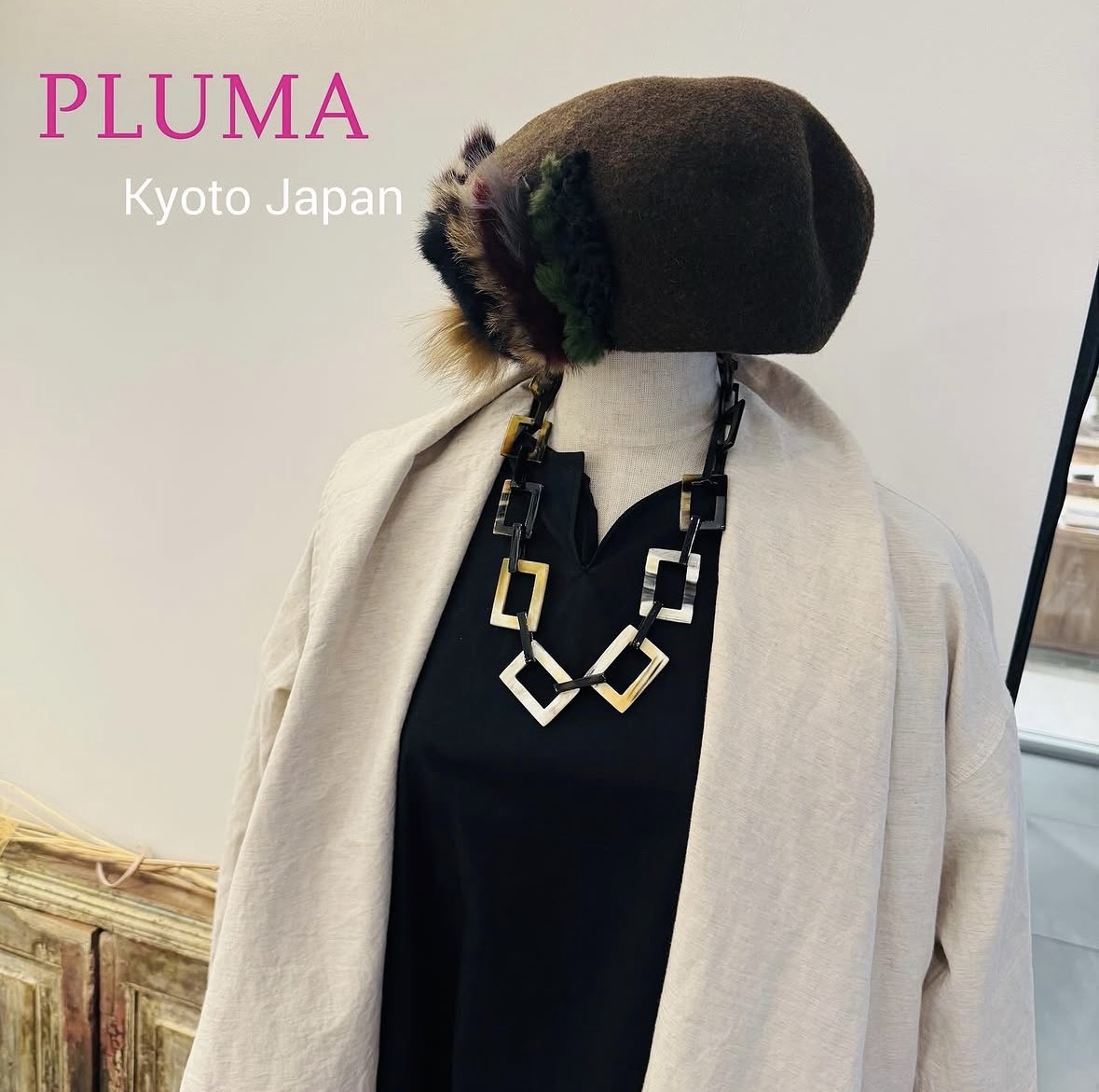 PLUMA